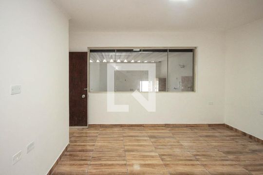 Sala de casa à venda com 2 quartos, 110m² em Jardim Independência, São Paulo