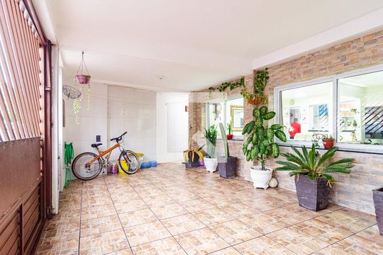 Garagem de casa à venda com 5 quartos, 187m² em Vila Guarani (z Sul), São Paulo