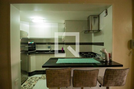 Cozinha de apartamento à venda com 1 quarto, 58m² em Liberdade, São Paulo