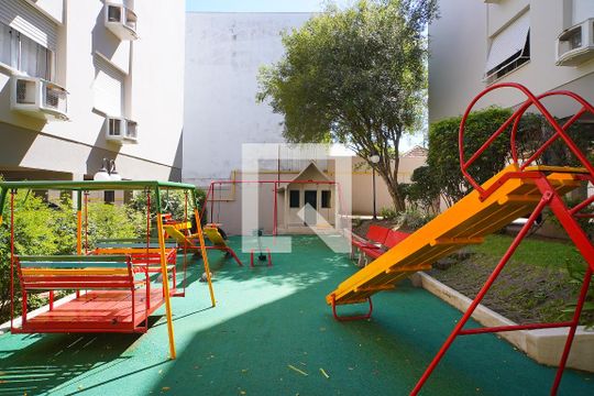 Área Comum - Playground 1 de apartamento à venda com 3 quartos, 77m² em Passo D’areia, Porto Alegre