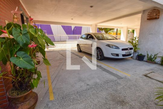 Garagem de apartamento para alugar com 4 quartos, 190m² em Enseada, Guarujá
