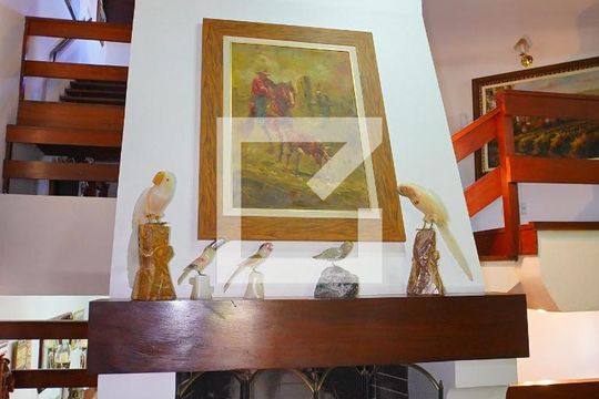Sala de casa à venda com 3 quartos, 390m² em Boa Vista, Porto Alegre