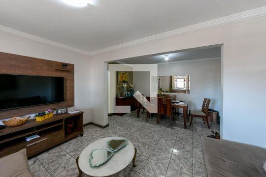 Sala de casa à venda com 3 quartos, 240m² em Inconfidentes, Contagem