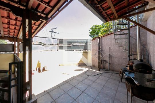 Varanda de casa à venda com 3 quartos, 240m² em Inconfidentes, Contagem