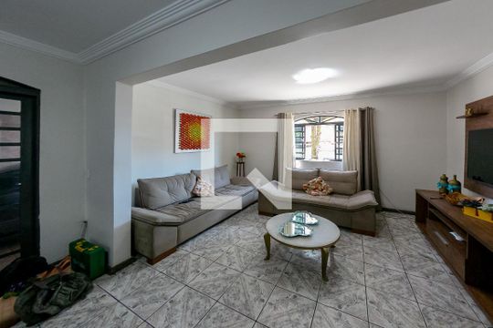 Sala de casa à venda com 3 quartos, 240m² em Inconfidentes, Contagem