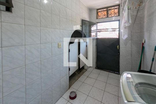 Área de Serviço de casa à venda com 3 quartos, 240m² em Inconfidentes, Contagem