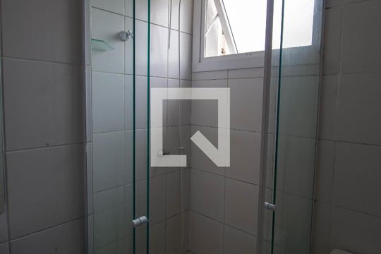 Banheiro de kitnet/studio para alugar com 1 quarto, 42m² em Centro, São Leopoldo