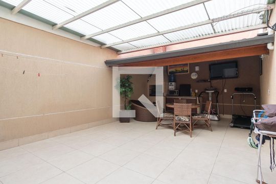 Quintal de casa à venda com 3 quartos, 220m² em Vila Dom Pedro Ii, São Paulo