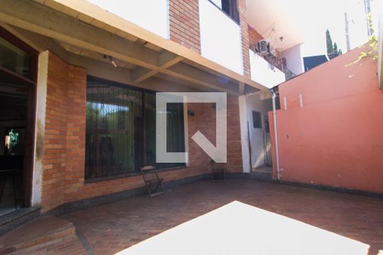 Garagem de casa para alugar com 6 quartos, 230m² em Jardim Paulistano, Sorocaba