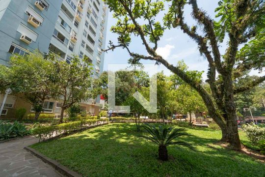 Jardim de apartamento para alugar com 2 quartos, 70m² em Padre Reus, São Leopoldo