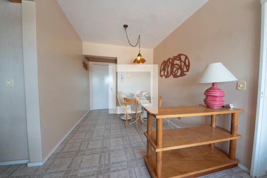 Sala de apartamento para alugar com 2 quartos, 70m² em Padre Reus, São Leopoldo