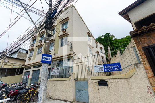 Fachada do Prédio (Plaquinha na Fachada ) de apartamento à venda com 2 quartos, 52m² em Fonseca, Niterói