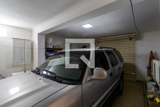 Garagem de casa à venda com 5 quartos, 220m² em Liberdade, São Paulo