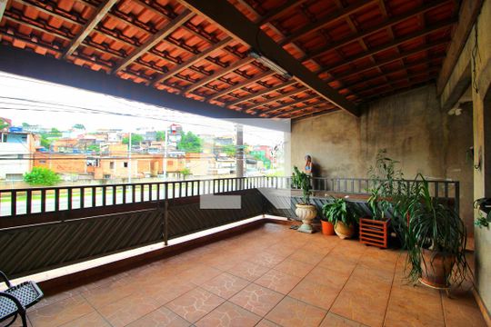 Sacada de casa à venda com 3 quartos, 269m² em Vila Homero Thon, Santo André