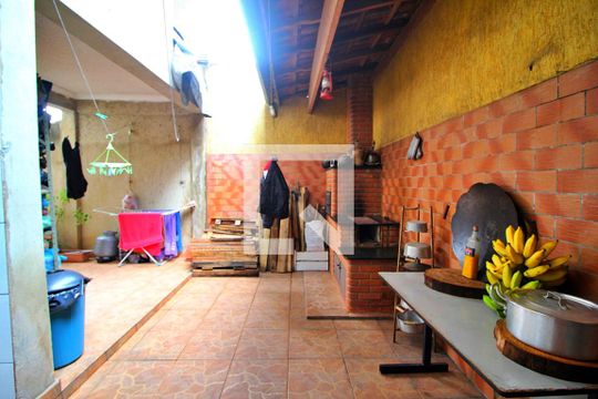 Quintal de casa à venda com 3 quartos, 269m² em Vila Homero Thon, Santo André
