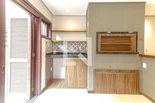 Churrasqueira de casa à venda com 3 quartos, 230m² em Sarandi, Porto Alegre