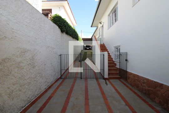 Garagem  de casa à venda com 4 quartos, 500m² em Alto da Lapa, São Paulo