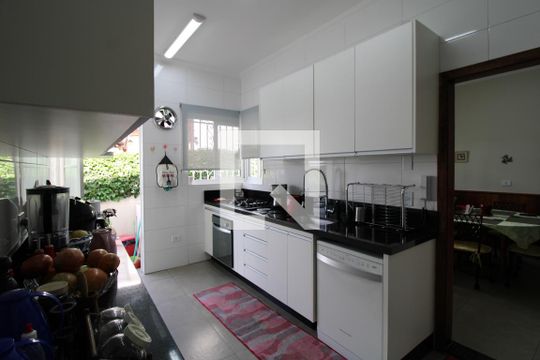 Cozinha  de casa à venda com 4 quartos, 500m² em Alto da Lapa, São Paulo