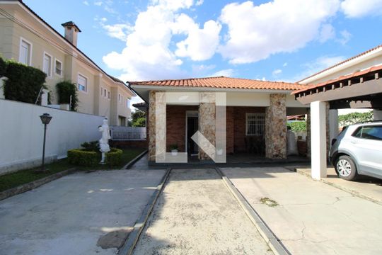 Fachada interna  de casa à venda com 4 quartos, 500m² em Alto da Lapa, São Paulo