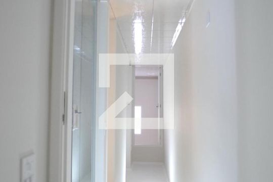 Corredor de casa à venda com 3 quartos, 120m² em Vila Macedópolis, São Paulo