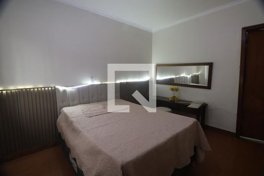 Quarto suíte 1 de casa à venda com 3 quartos, 180m² em Harmonia, Canoas