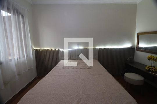 Quarto suíte 1 de casa à venda com 3 quartos, 180m² em Harmonia, Canoas