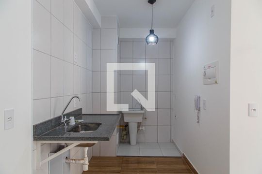 Cozinha de apartamento à venda com 2 quartos, 38m² em Jardim Analia Franco, São Paulo