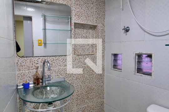 Banheiro da Suíte de casa para alugar com 1 quarto, 50m² em Centreville, Santo André