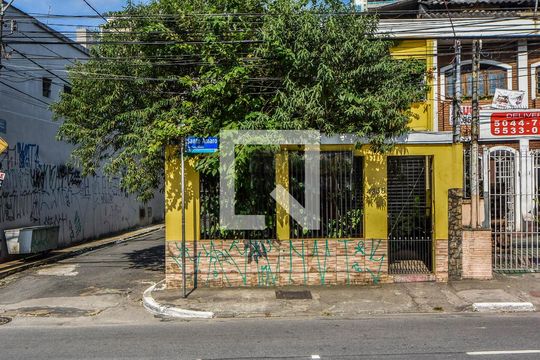 Fachada de casa para alugar com 3 quartos, 195m² em Brooklin, São Paulo