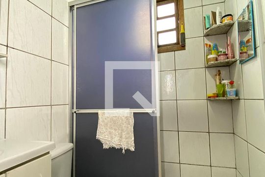 Banheiro de casa à venda com 2 quartos, 48m² em Feitoria, São Leopoldo
