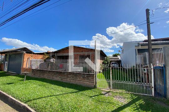 Fachada de casa à venda com 2 quartos, 48m² em Feitoria, São Leopoldo