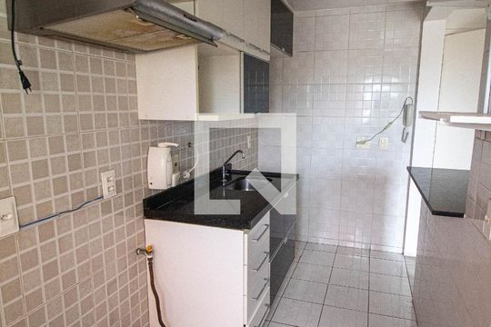 Cozinha de apartamento à venda com 2 quartos, 50m² em Del Castilho, Rio de Janeiro