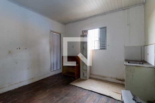 Quarto e Cozinha  de kitnet/studio para alugar com 1 quarto, 50m² em Cidade Nova Heliópolis, São Paulo