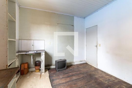 Quarto e Cozinha  de kitnet/studio para alugar com 1 quarto, 50m² em Cidade Nova Heliópolis, São Paulo