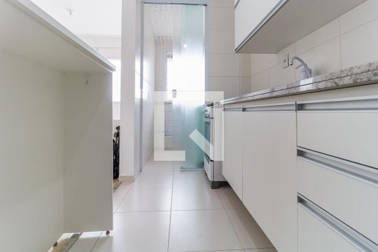 Cozinha de kitnet/studio para alugar com 1 quarto, 46m² em Centro Cívico, Mogi das Cruzes