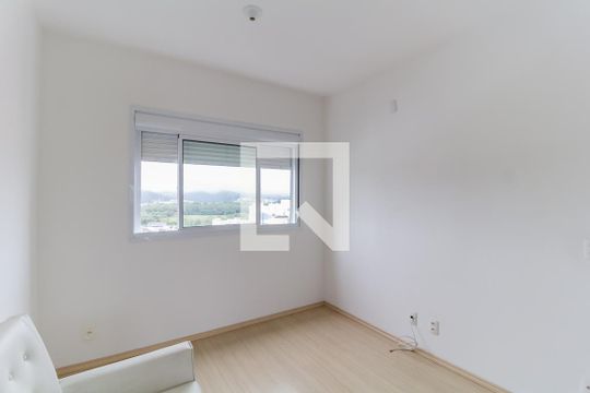 Quarto  de kitnet/studio para alugar com 1 quarto, 46m² em Centro Cívico, Mogi das Cruzes
