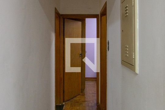Corredor de apartamento para alugar com 3 quartos, 106m² em Bom Retiro, São Paulo