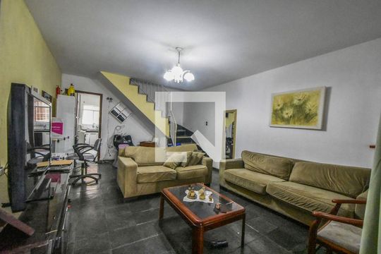 Casa à venda com 2 quartos, 100m² em Jardim Cordeiro, São Paulo