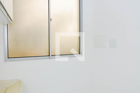 Área de Serviço de apartamento para alugar com 2 quartos, 48m² em Água Chata, Guarulhos