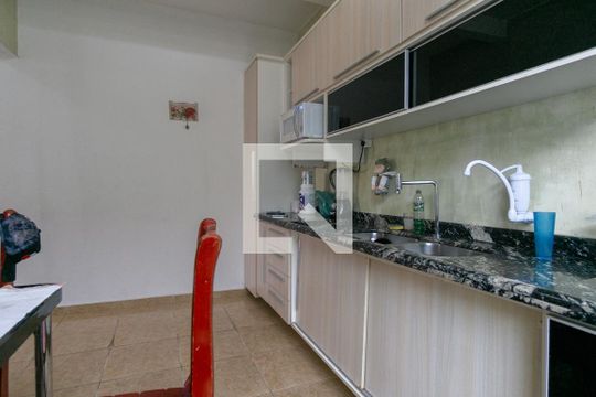 Cozinha de casa à venda com 3 quartos, 160m² em Jardim Santo Elias, São Paulo