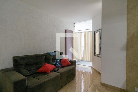 Sala de casa à venda com 3 quartos, 160m² em Jardim Santo Elias, São Paulo