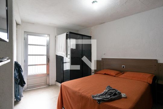 Suíte de casa à venda com 3 quartos, 160m² em Jardim Santo Elias, São Paulo