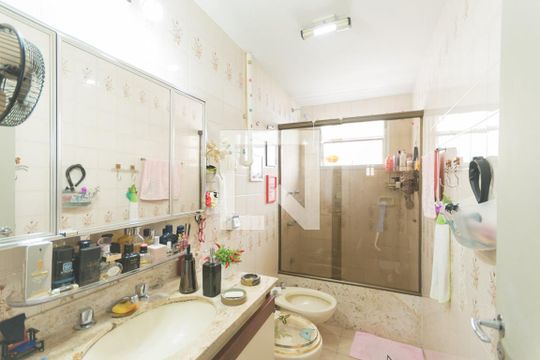 Banheiro Suíte de apartamento à venda com 4 quartos, 120m² em Tijuca, Rio de Janeiro