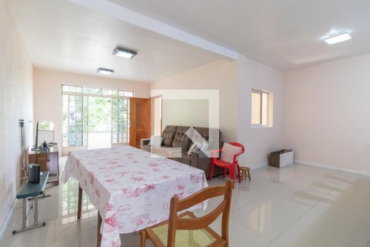 Sala de casa à venda com 3 quartos, 296m² em Santana, Porto Alegre
