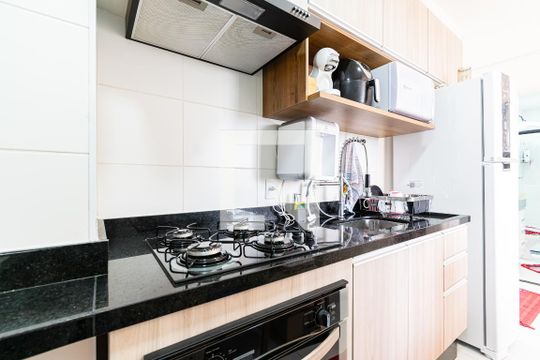 Cozinha de apartamento à venda com 2 quartos, 38m² em Vila Paulista, São Paulo