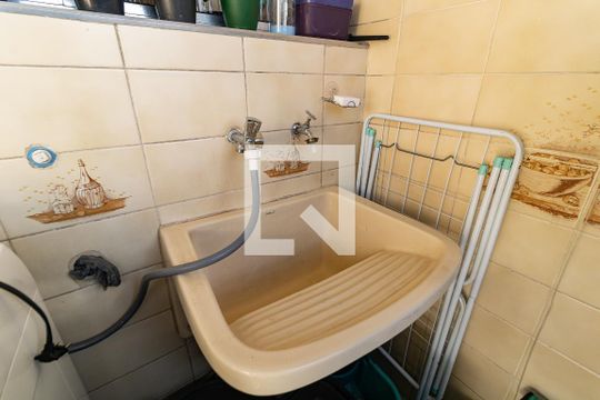 Lavanderia de casa à venda com 2 quartos, 297m² em Jardim da Saúde, São Paulo