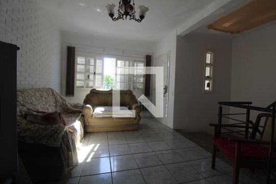 Sala de Estar de casa à venda com 4 quartos, 233m² em Igara, Canoas