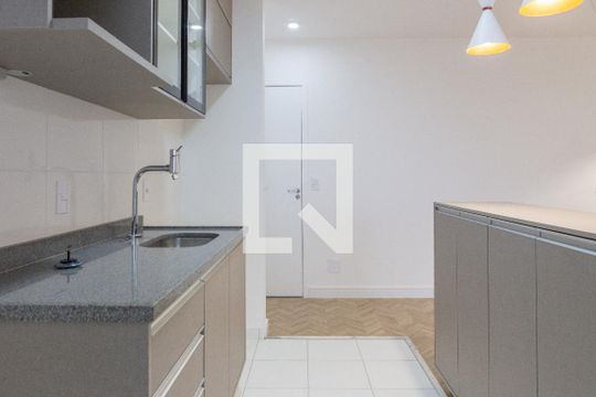 Cozinha de apartamento à venda com 2 quartos, 72m² em Vila Ipojuca, São Paulo