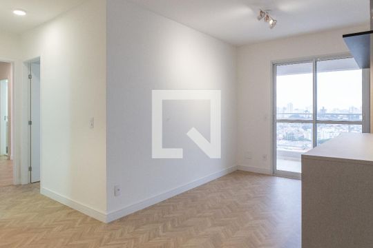 Sala de apartamento à venda com 2 quartos, 72m² em Vila Ipojuca, São Paulo