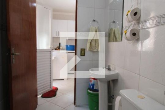 Banheiro de Serviço de casa para alugar com 4 quartos, 425m² em Vila Nogueira, Campinas